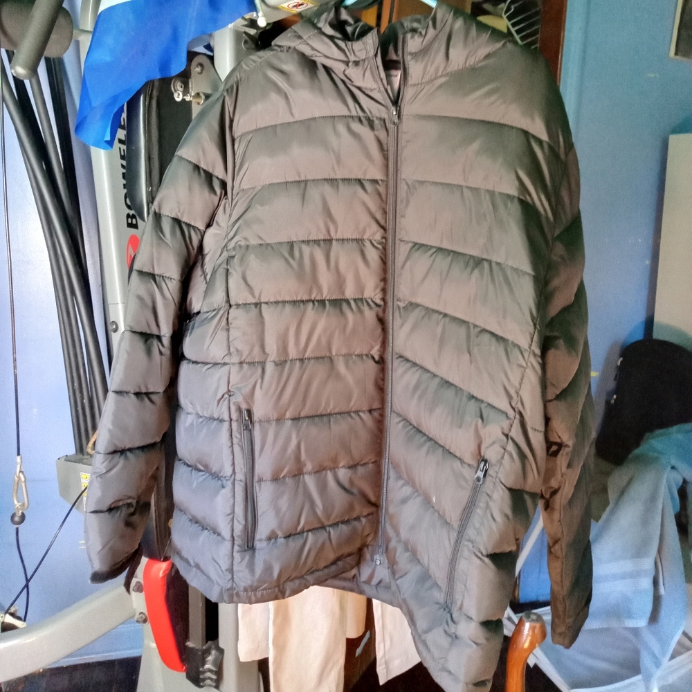 Adventuridge hooded jacket